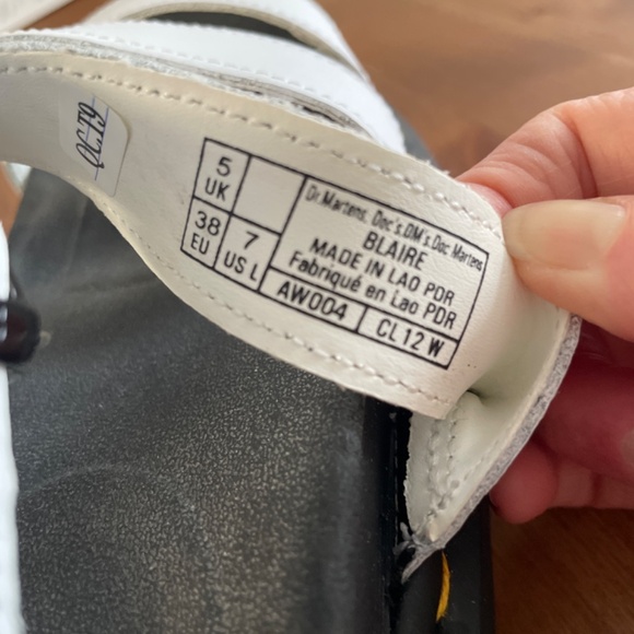 Doc Martens BLAIRE HYDRO LEATHER STRAP SANDALS NEW WITHOUT TAGS - Picture 5 of 5